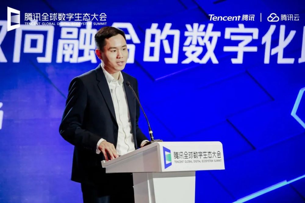  拜仁官方宣布续约阿方索，新合同至2027年夏季  